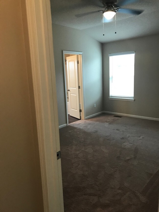 Foto del edificio - 733 S Cypress St