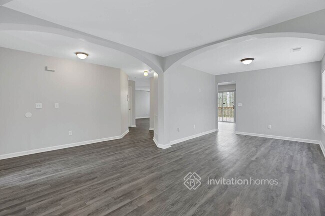 Foto del edificio - 6670 Shady Ridge Ln