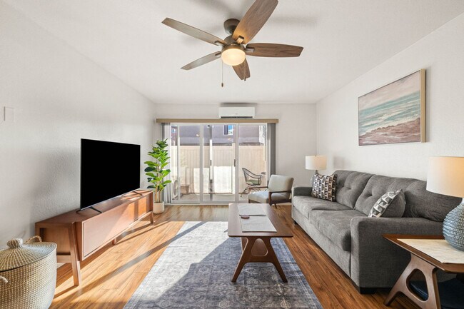 Foto del edificio - 3030 Suncrest Dr