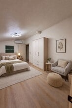 Building Photo - 1204 E Hamilton Ave