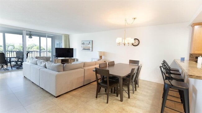 Foto del edificio - 3100 N Course Ln