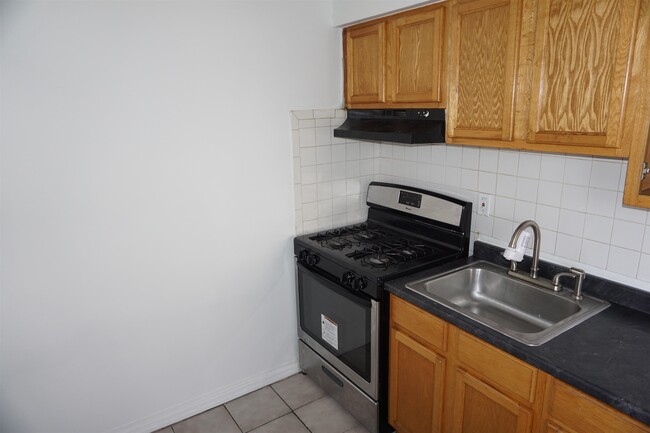 Foto del edificio - 327 41st St