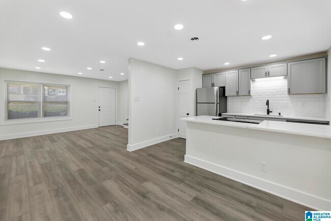 Foto del edificio - 1701 Valley Ave