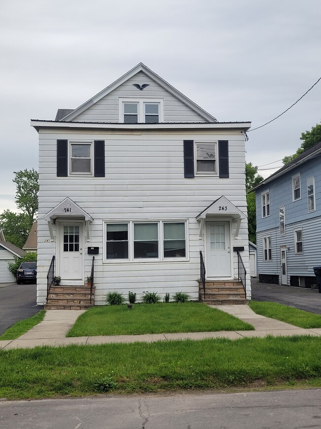 Building Photo - 243 Nichols Ave