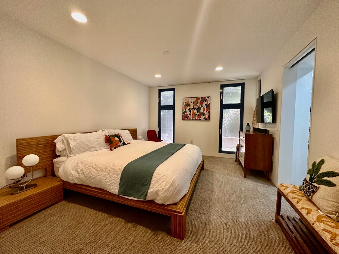 Foto principal - 2419 Ocean Ave