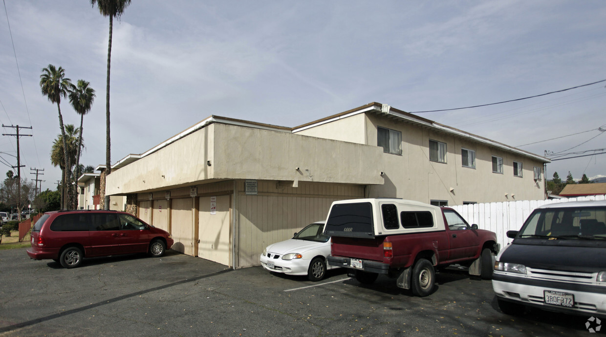Primary Photo - 4120 Kingsley St