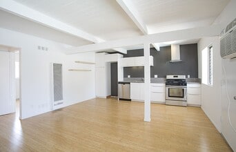 Building Photo - 249 S Ave 55