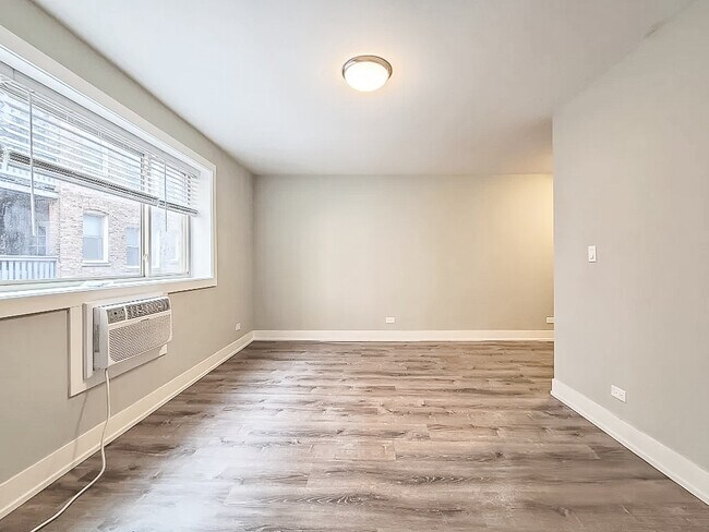 Foto del edificio - 525 W Surf St