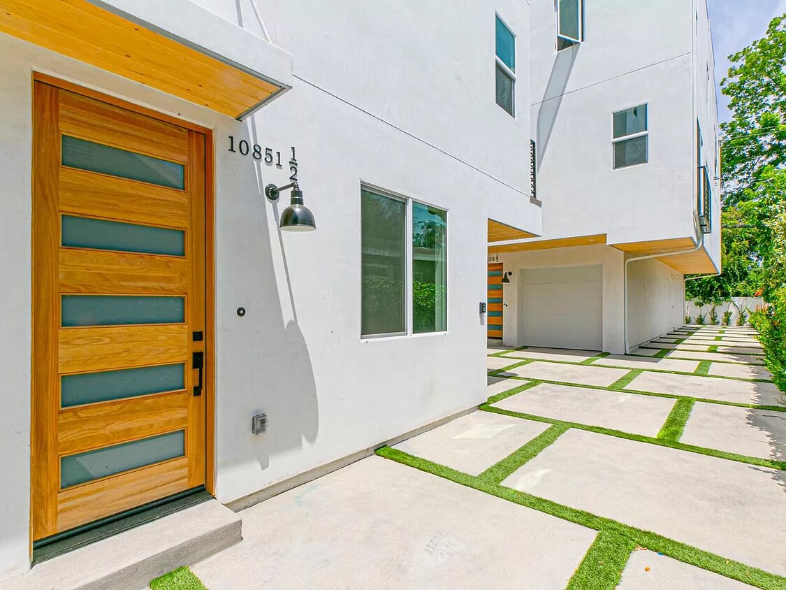 10851 Otsego St Unit 1, North Hollywood, CA 91601 Condo for Rent in