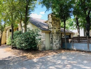 Building Photo - 1713 Cinnamon Path