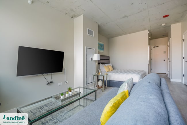 Building Photo - 4611 N Broadway