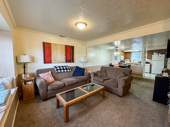 Foto del edificio - 695 N 100 E