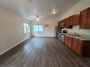 Building Photo - 117 Maluniu Ave