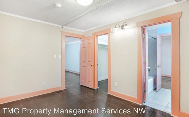 Foto del edificio - 3 br, 2 bath House - 8925 NE Sandy Blvd