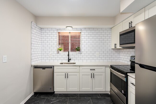 Interior Photo - Lindenwood Heights