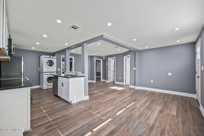 Foto del edificio - 143 Center Ave