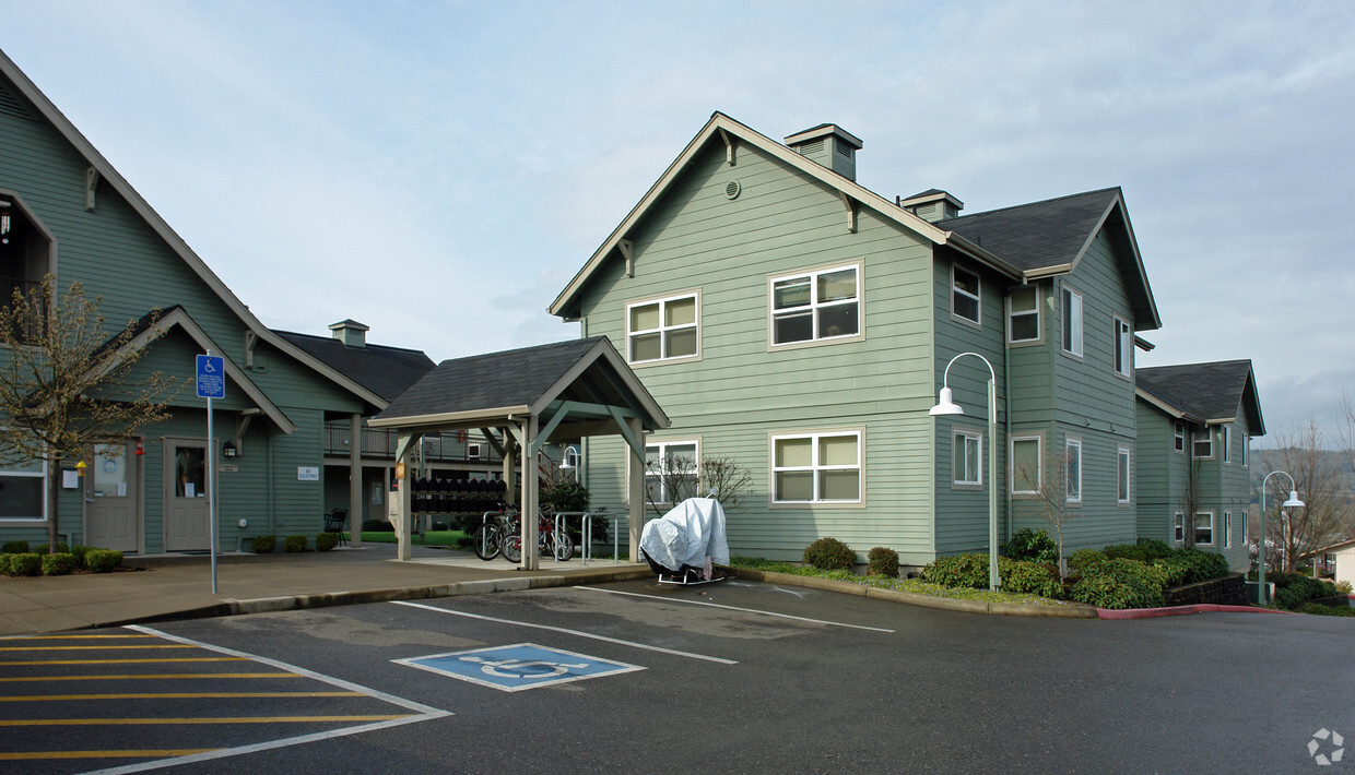 Building Photo - Westview Commons