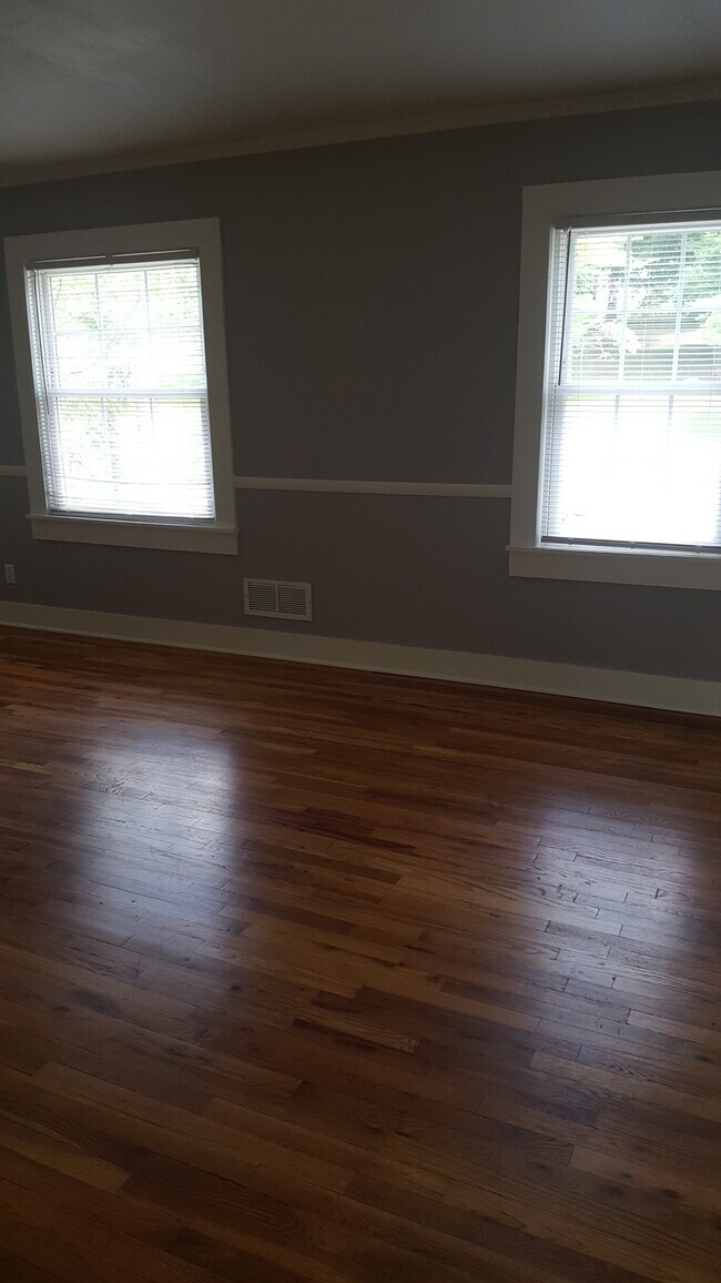 815 N Race St Unit B, Glasgow, KY 42141 Apartments in Glasgow, KY