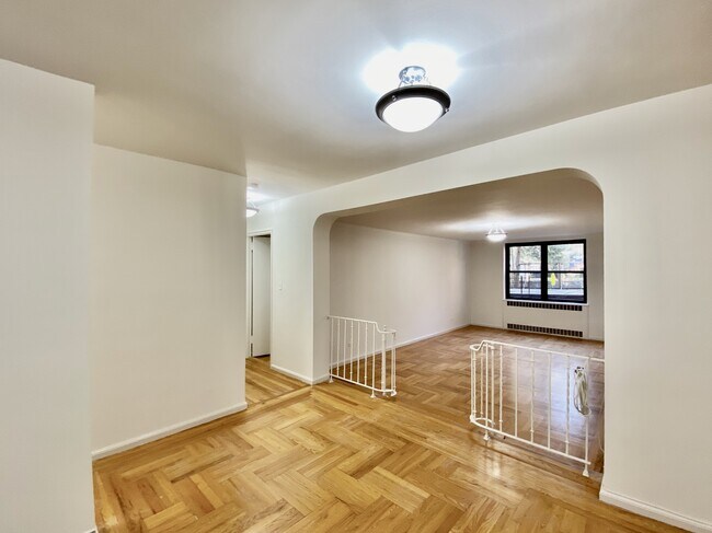 Foto del edificio - 700 Fort Washington Ave