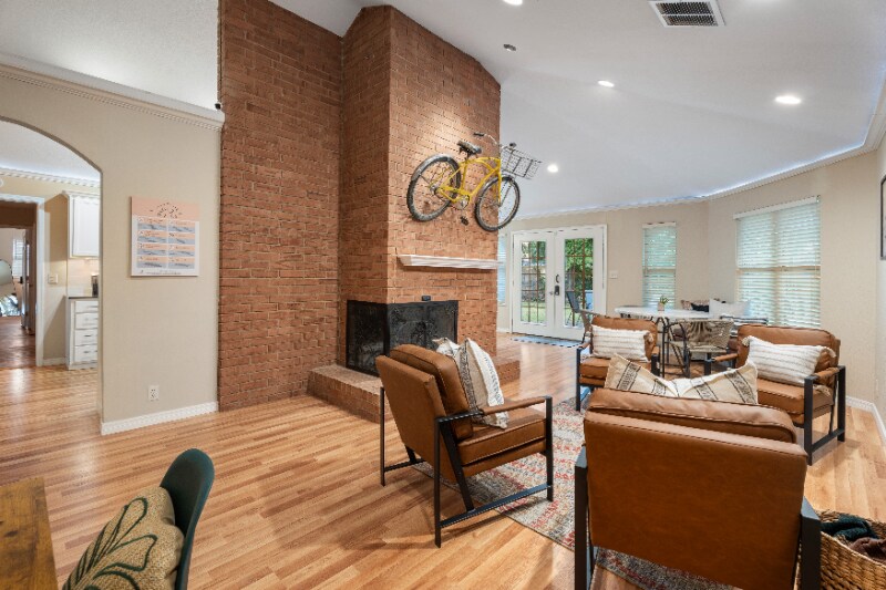 Foto principal - 4719 S Lakewood Ave