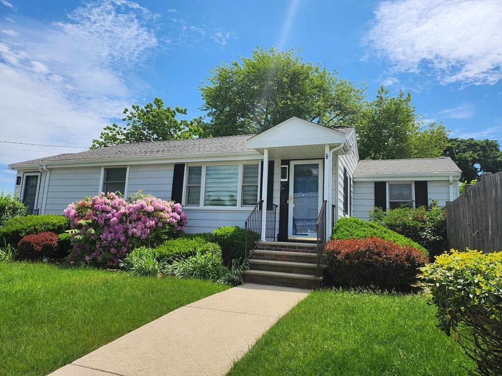 Primary Photo - 10 Violet Rd