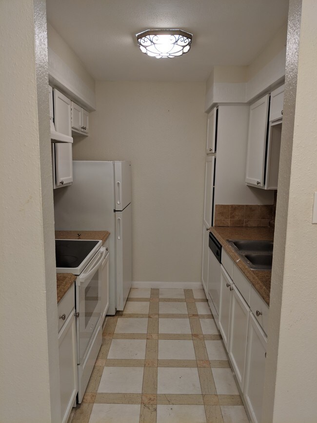 Building Photo - 6606 De Moss Dr