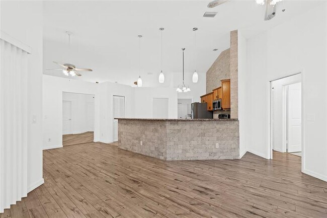Building Photo - 16900 SW 59th Ct