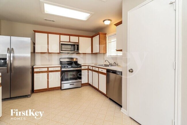 Building Photo - 3115 Glencullen Ln