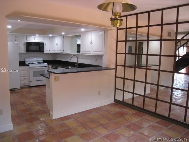 Building Photo - 6524 SW 114th Pl
