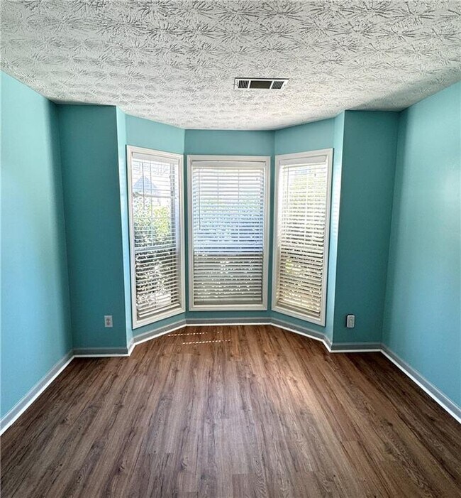 Foto del edificio - 444 Laurel Springs Ct