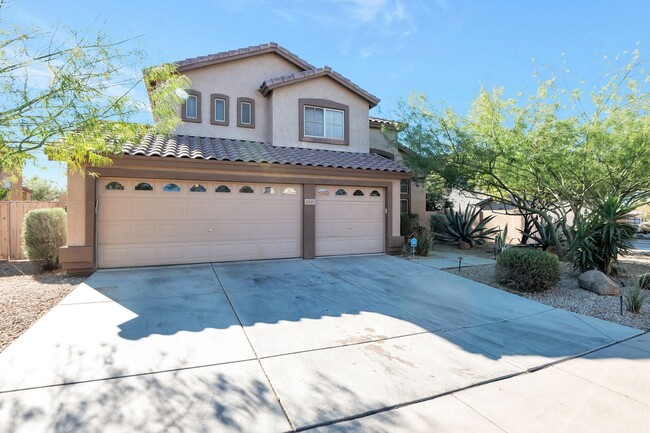 Building Photo - Great Cave Creek Home - 5 Bedroom 3 Bathro...