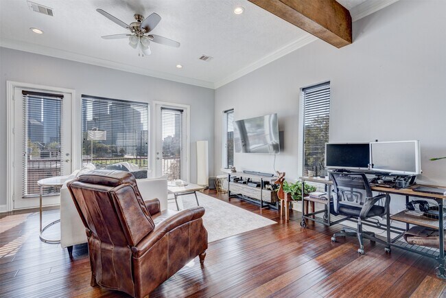 Foto del edificio - 1124 W Dallas St