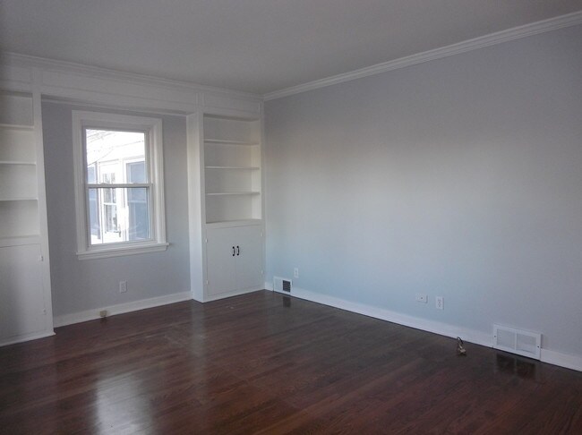 Foto del edificio - 218 Logan Ave