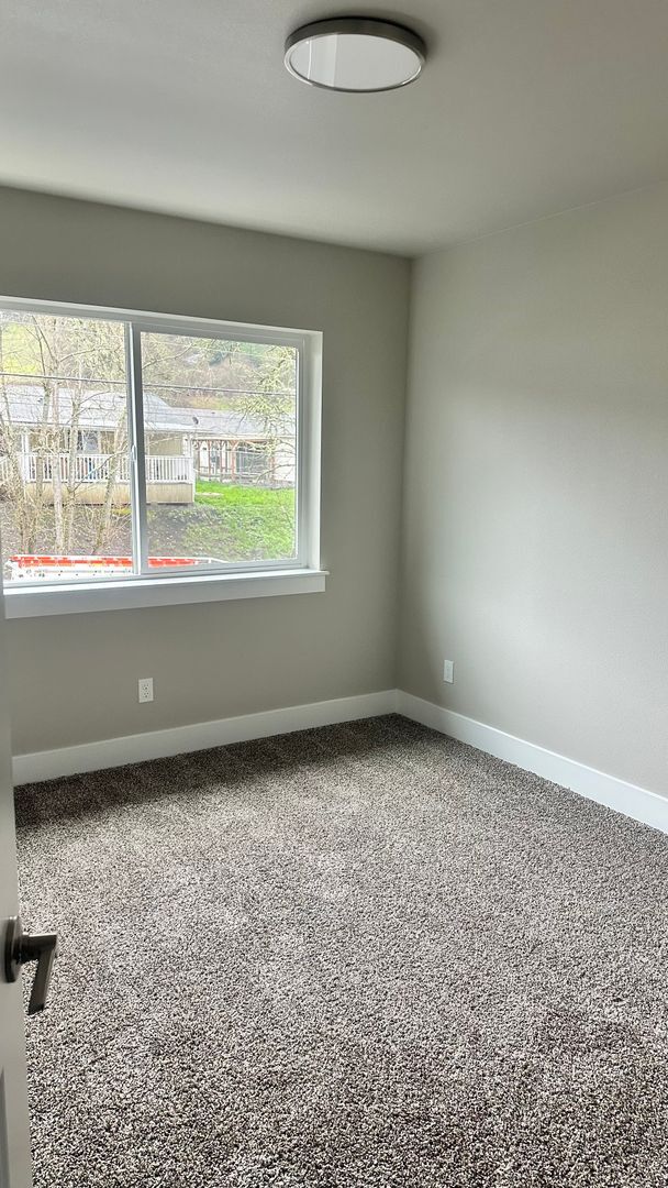 Foto del edificio - 1156-1158 Rifle Range St
