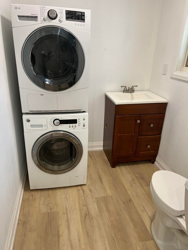 Photo du bâtiment - 45 Berryman Ave