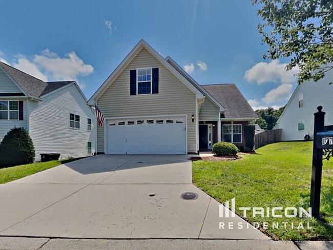 Building Photo - 827 Peachtree Meadows Cir