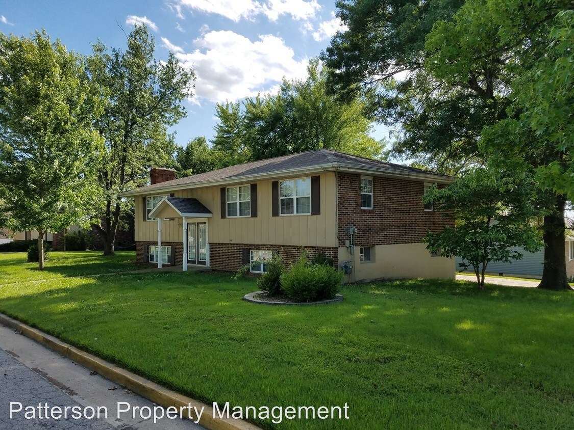 116 King Ridge Rd, Jefferson City, MO 65109