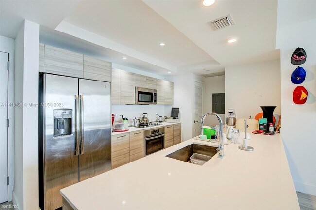 Foto del edificio - 2 br, 2 bath Condo - 121 NE 34th St Unit 1607