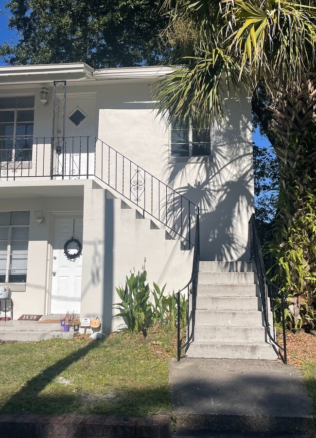Building Photo - 1423 Cherry St