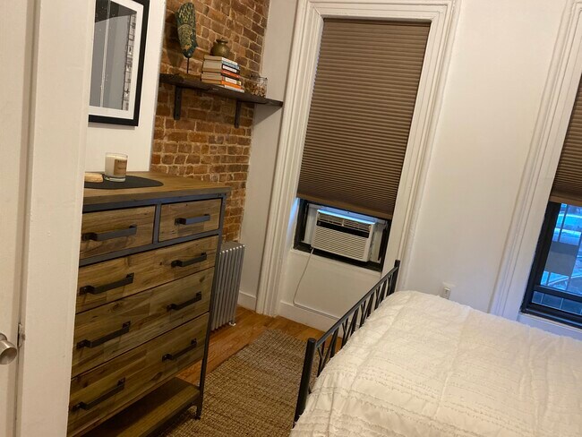 Front bedroom - 453 Keap St