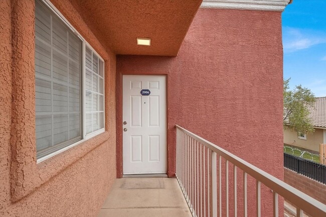 Building Photo - 4730 E Craig Rd