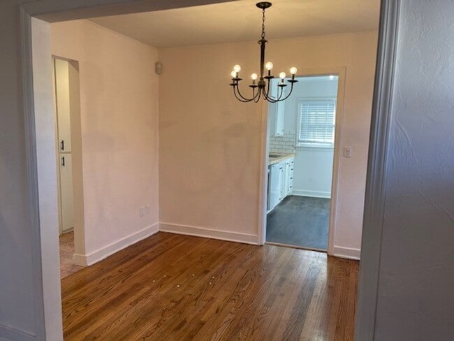 Foto del edificio - Great Location - Must See