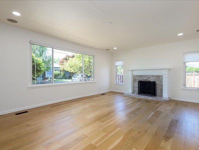 Foto del edificio - 1311 Woodland Ave