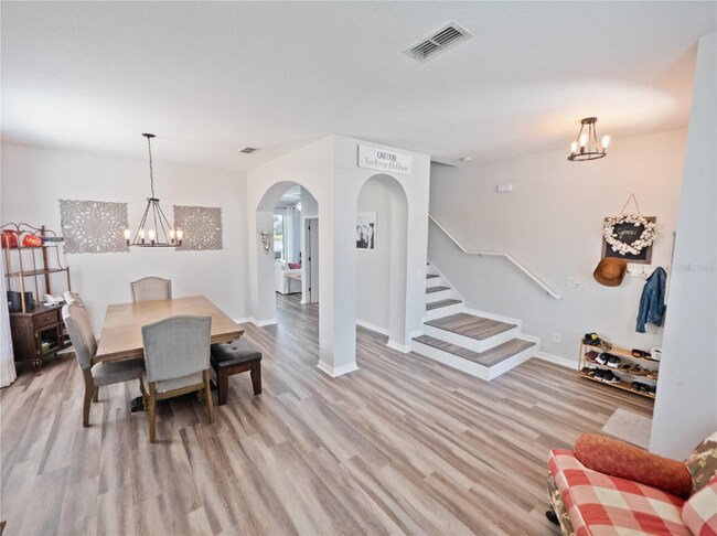Foto del edificio - 4904 Adair Oak Dr