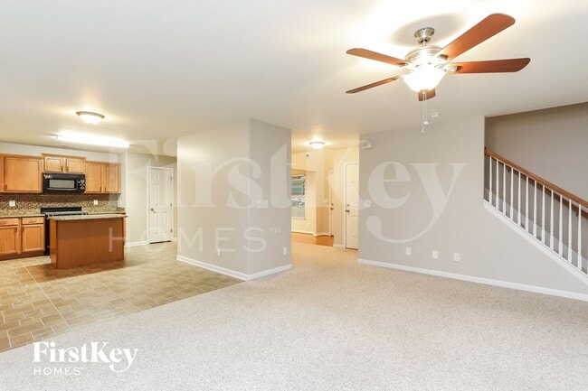 Foto del edificio - 5390 Esher Drive