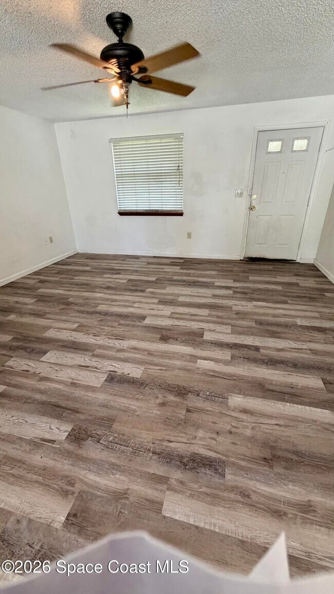 Foto del edificio - 2532 Palmetto Dr