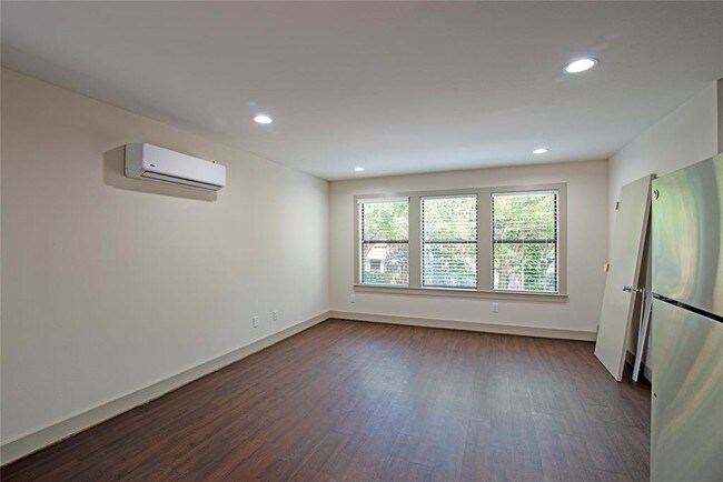 Foto del edificio - 2100 Woodhead St