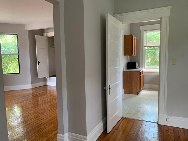 Building Photo - 287 McCormick Plz