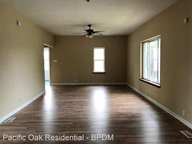 Foto del edificio - 3 br, 2 bath House - 2023 Kosciuszko Ave