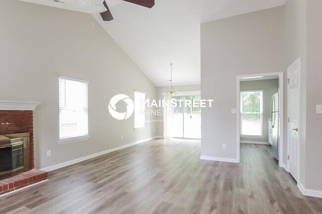 Building Photo - 3 Bedroom Pet-Friendly Home in CHARLOTTE, NC with Main Street Renewal